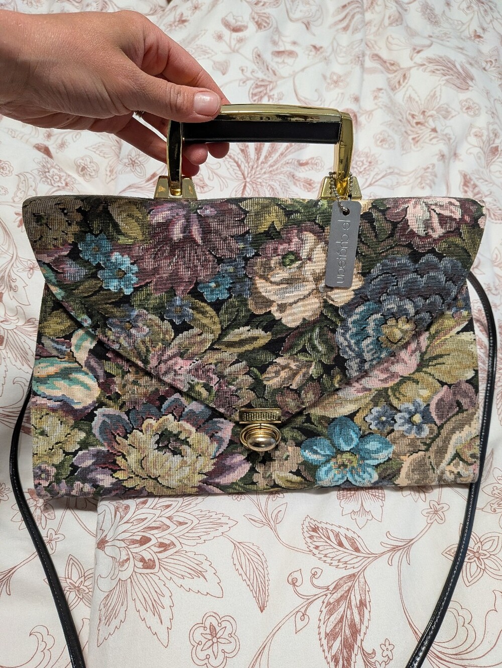 VINTAGE LE CHEATEAU floral Tapestry Purse